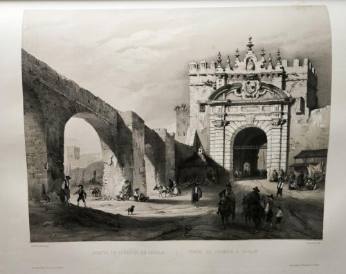 Puerta y arcos de Carmona en Sevilla